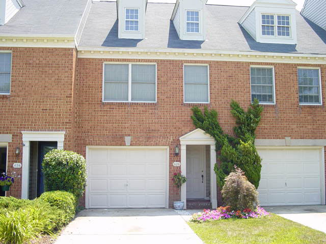 Houses & Townhomes for rent